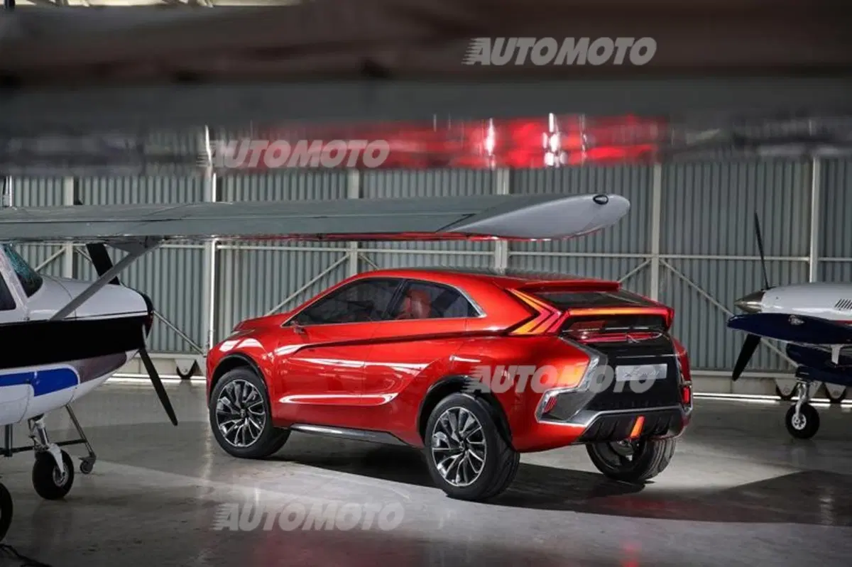 Mitsubishi XR-PHEV II Concept, ecco le prime immagini (11)