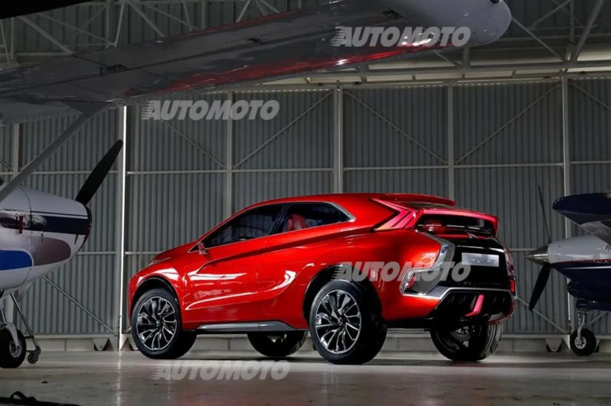 Mitsubishi XR-PHEV II Concept, ecco le prime immagini (20)