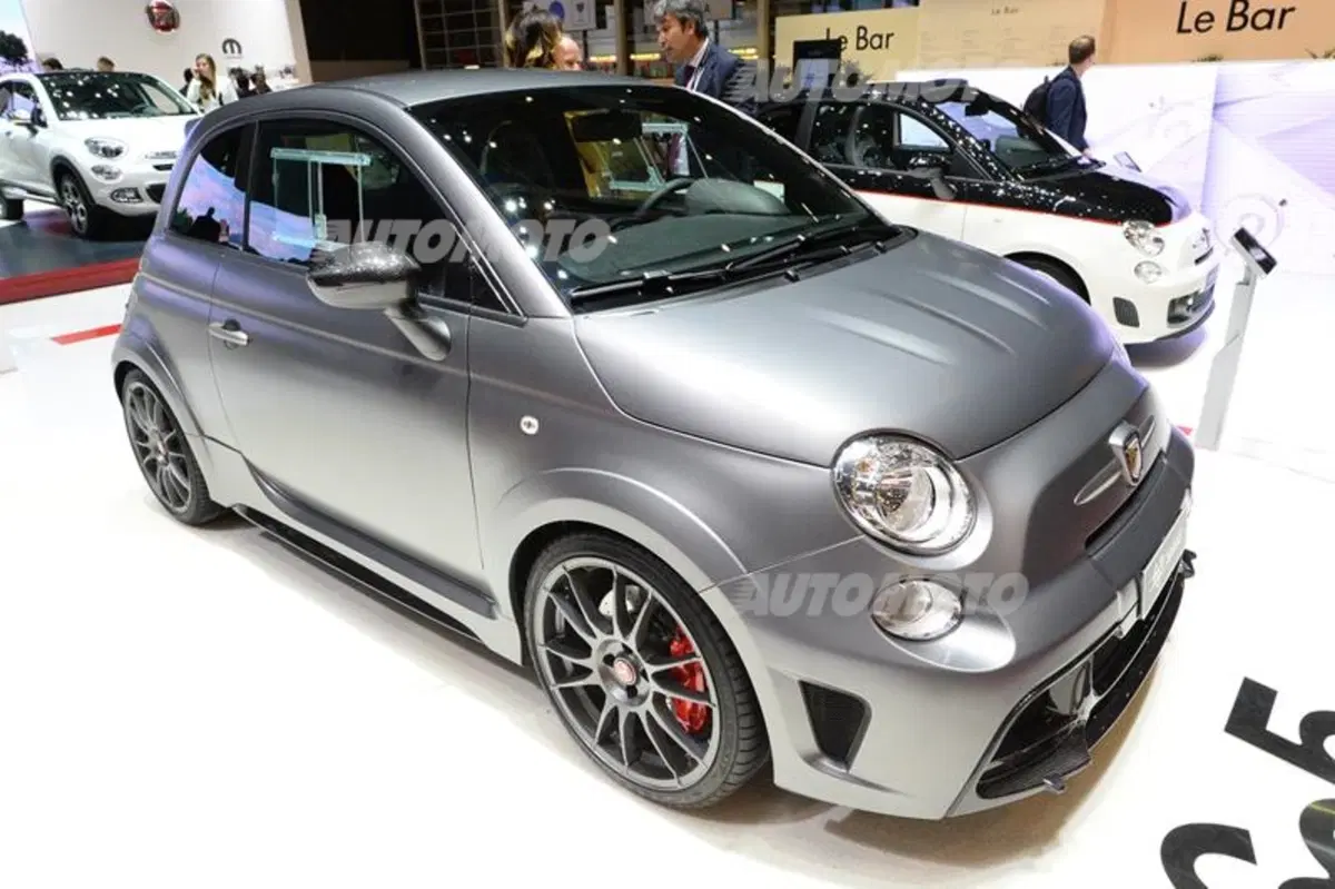 Abarth al Salone di Ginevra 2015 (2)