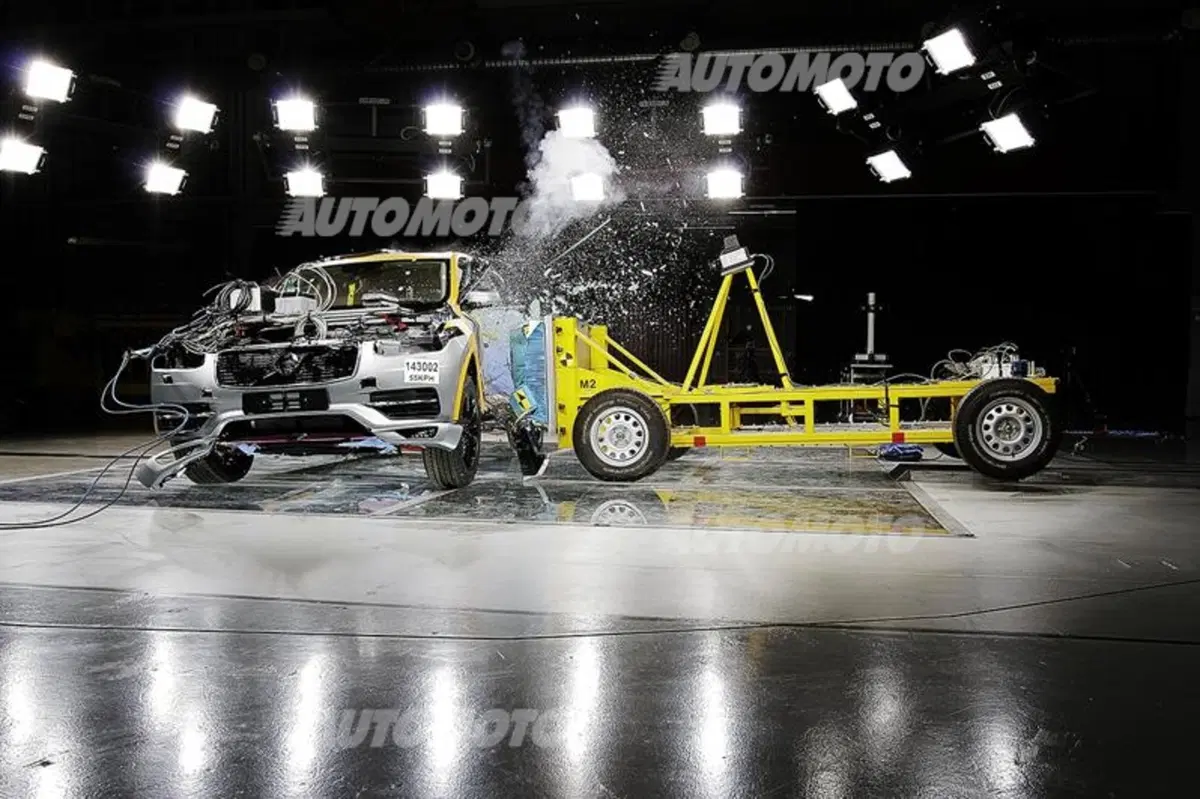 Nuova Volvo XC90 (89)