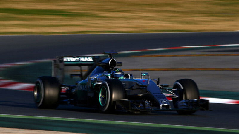 F1, test day/2, Barcellona: Rosberg e la Mercedes da record