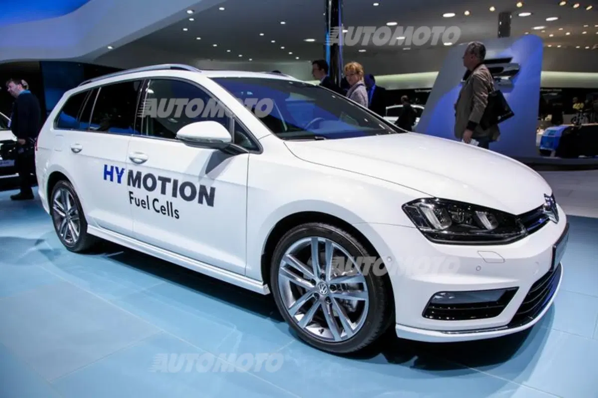 Volkswagen al Salone di Ginevra 2015 (39)