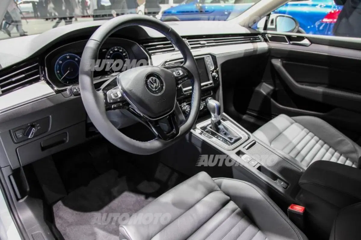 Volkswagen al Salone di Ginevra 2015 (42)