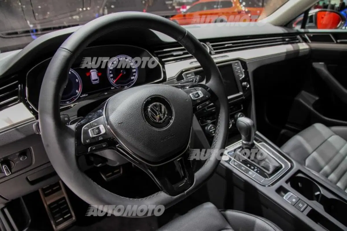 Volkswagen al Salone di Ginevra 2015 (73)