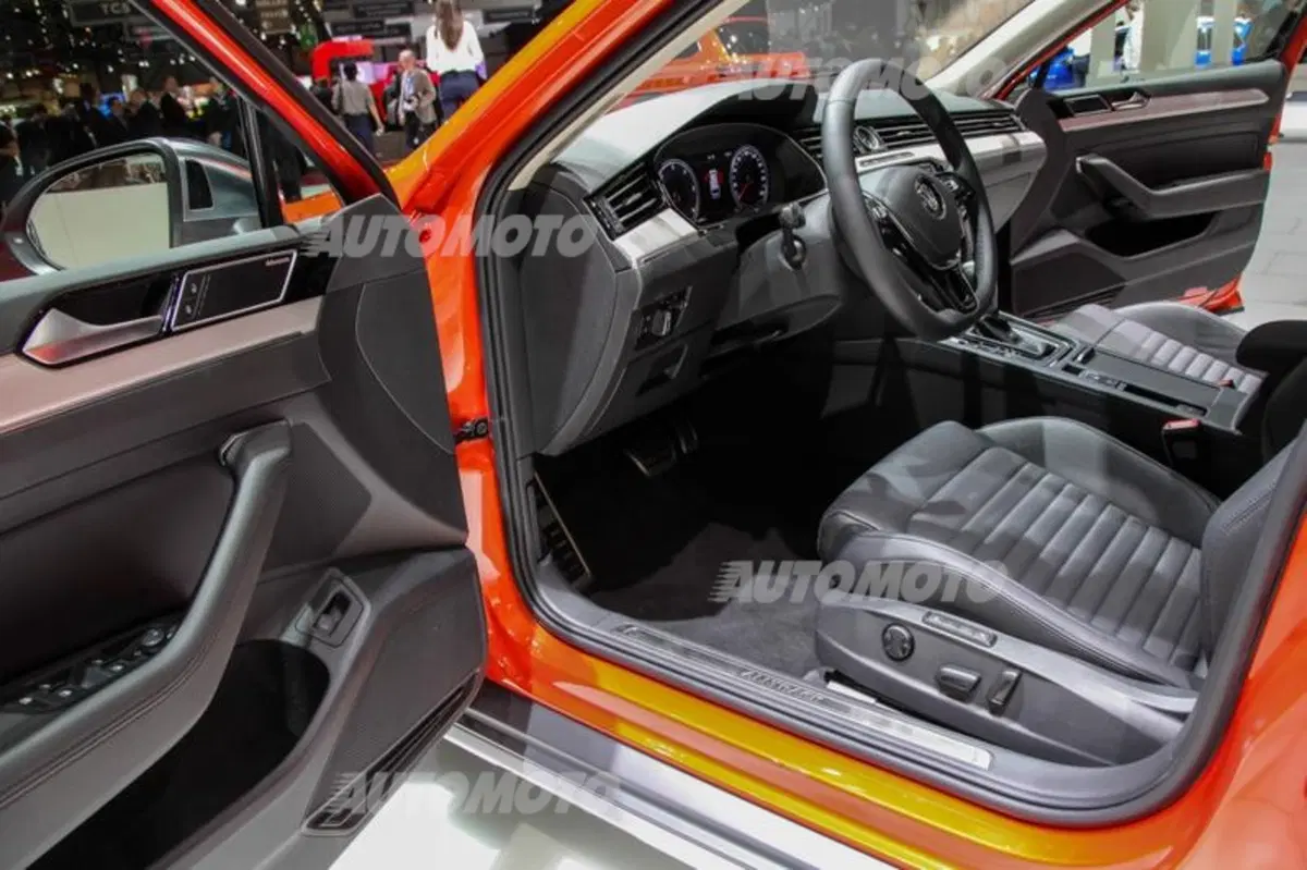 Volkswagen al Salone di Ginevra 2015 (77)