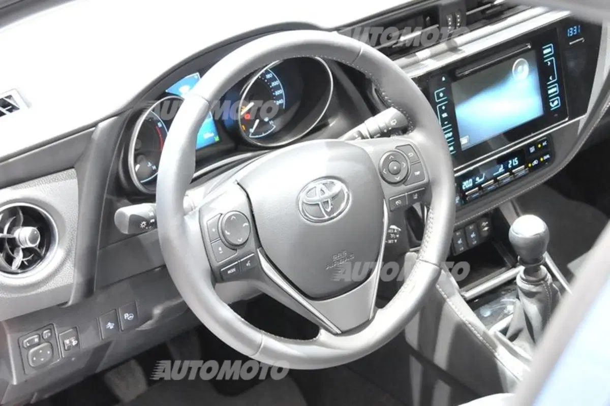 Toyota al Salone di Ginevra 2015 (13)