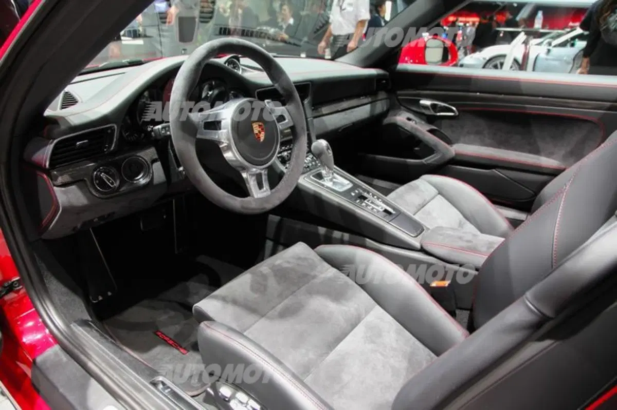 Porsche al Salone di Ginevra 2015 (5)