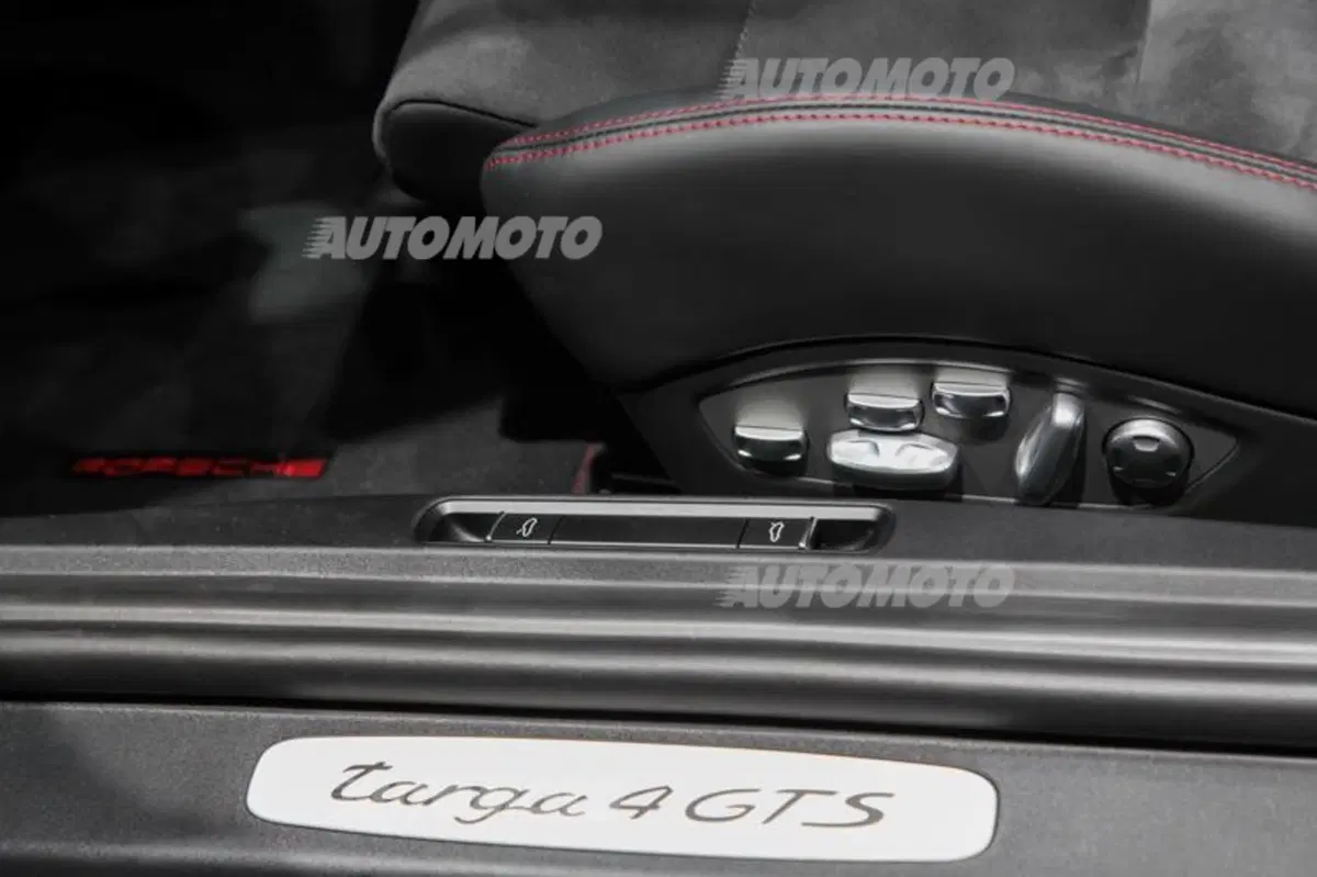 Porsche al Salone di Ginevra 2015 (8)