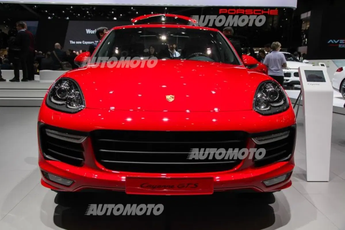 Porsche al Salone di Ginevra 2015 (16)