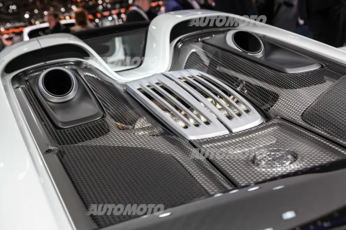 Porsche al Salone di Ginevra 2015 (18)