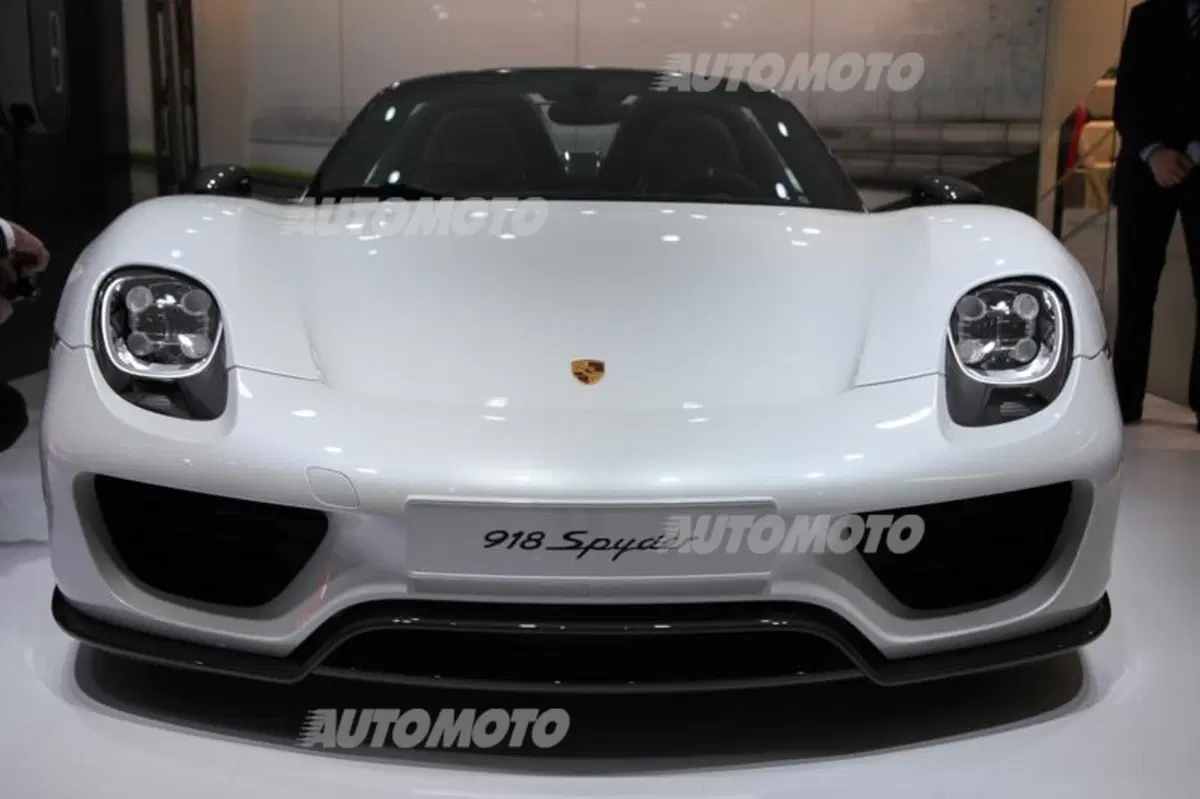 Porsche al Salone di Ginevra 2015 (19)