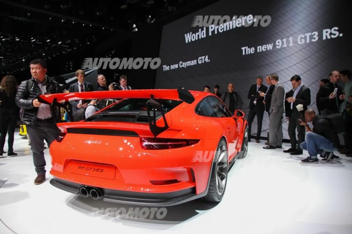 Porsche al Salone di Ginevra 2015 (21)