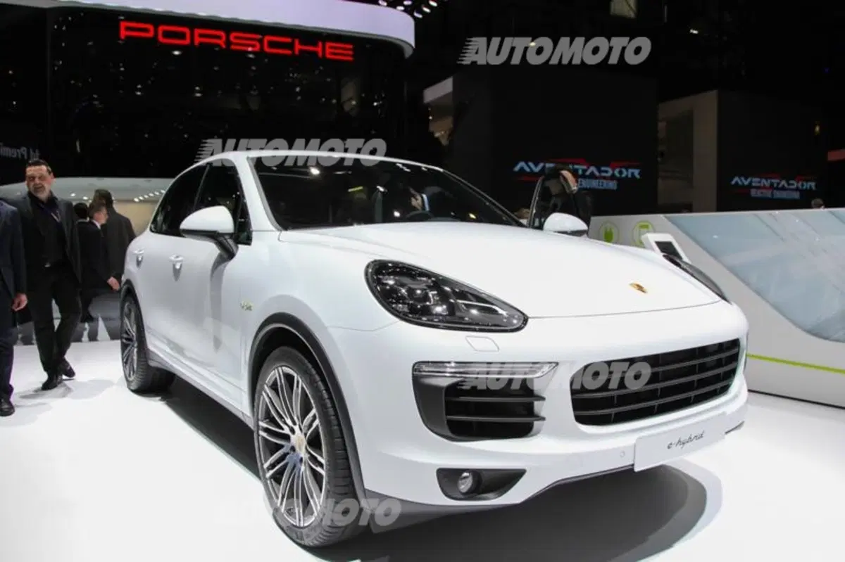 Porsche al Salone di Ginevra 2015 (25)