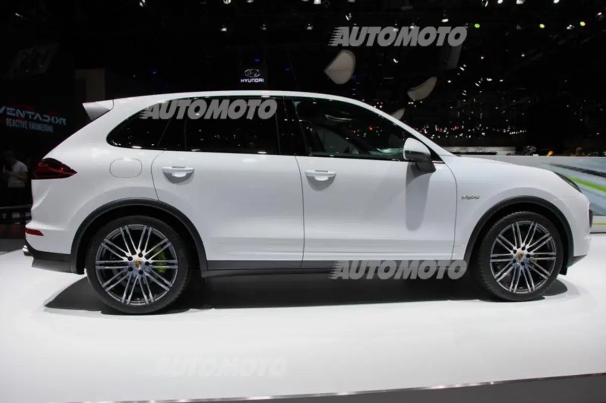 Porsche al Salone di Ginevra 2015 (26)