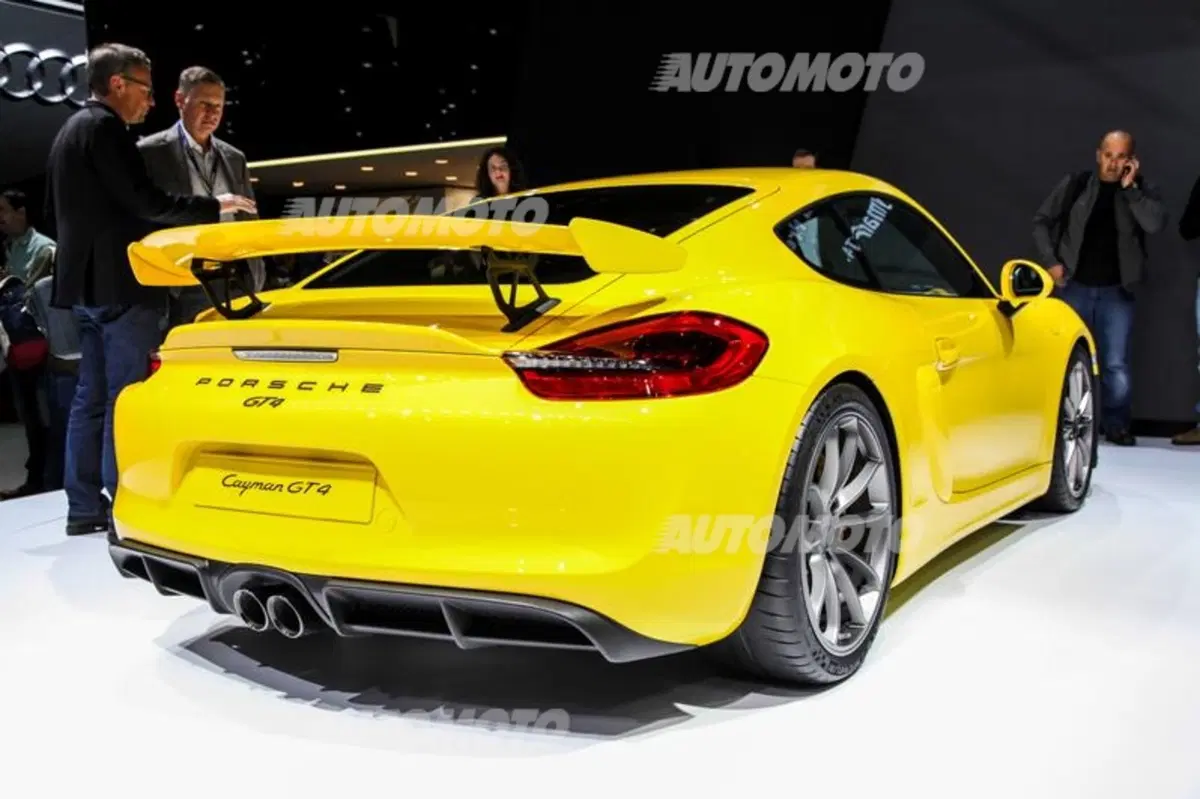 Porsche al Salone di Ginevra 2015 (35)