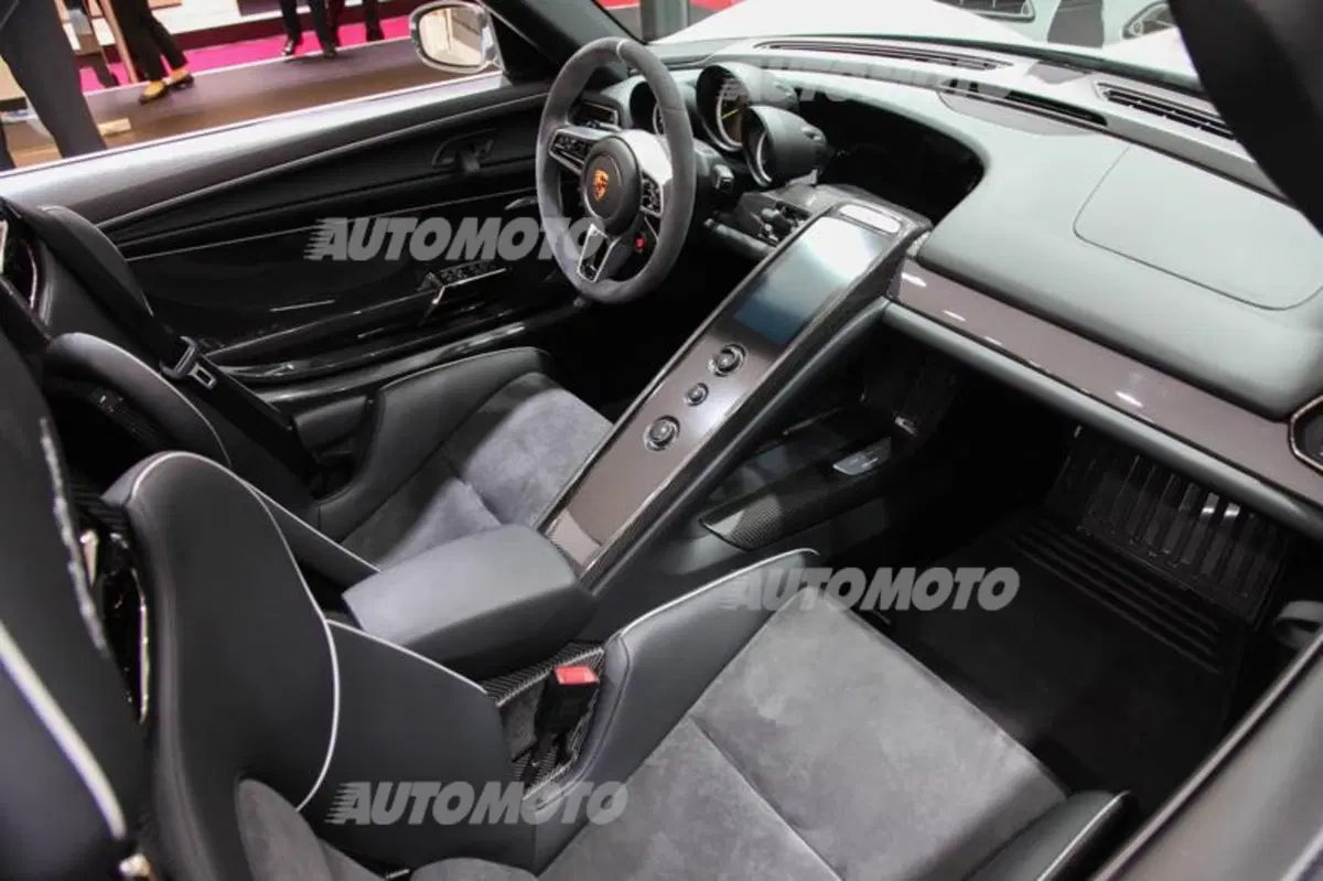 Porsche al Salone di Ginevra 2015 (44)
