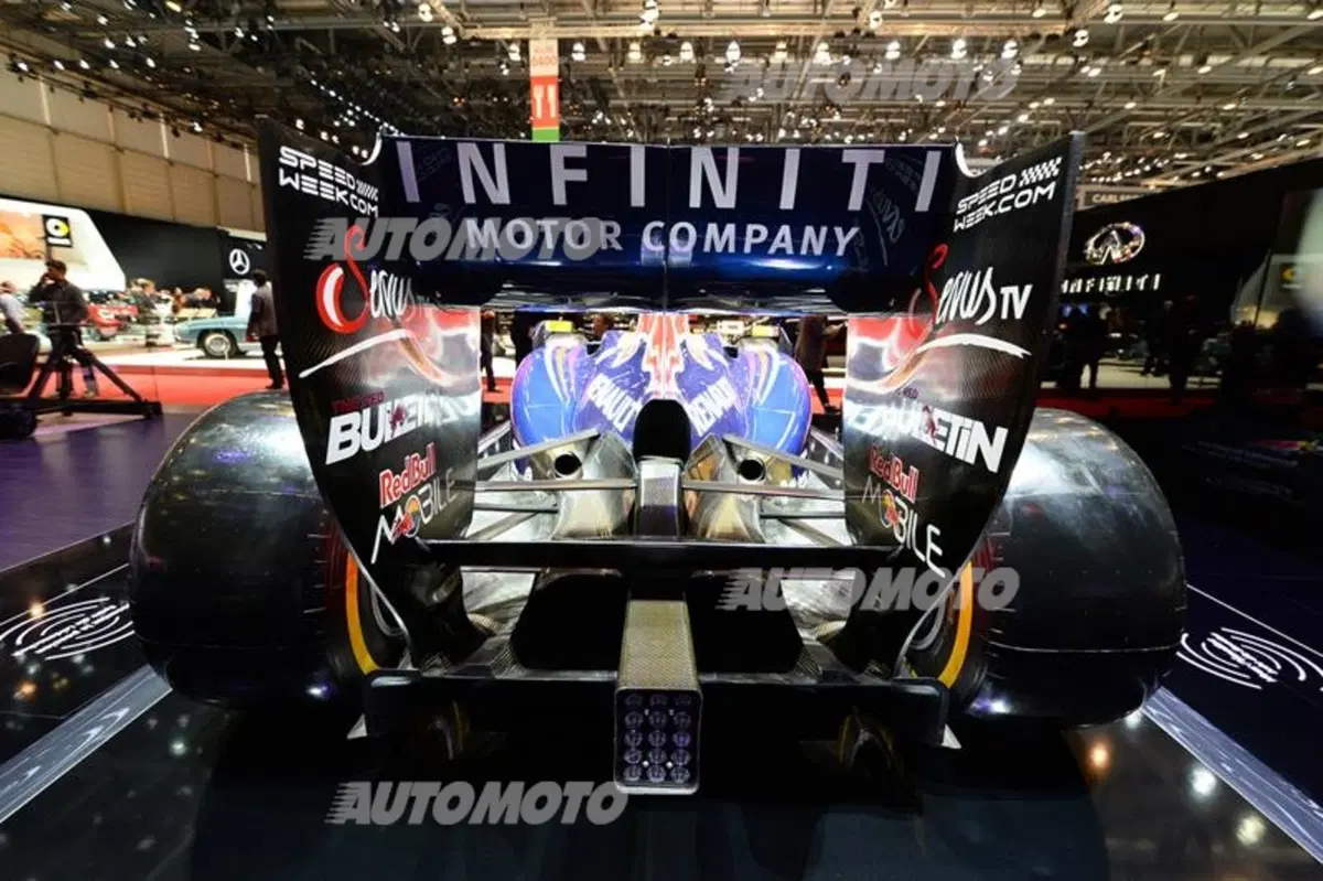 Infiniti al Salone di Ginevra 2015 (13)