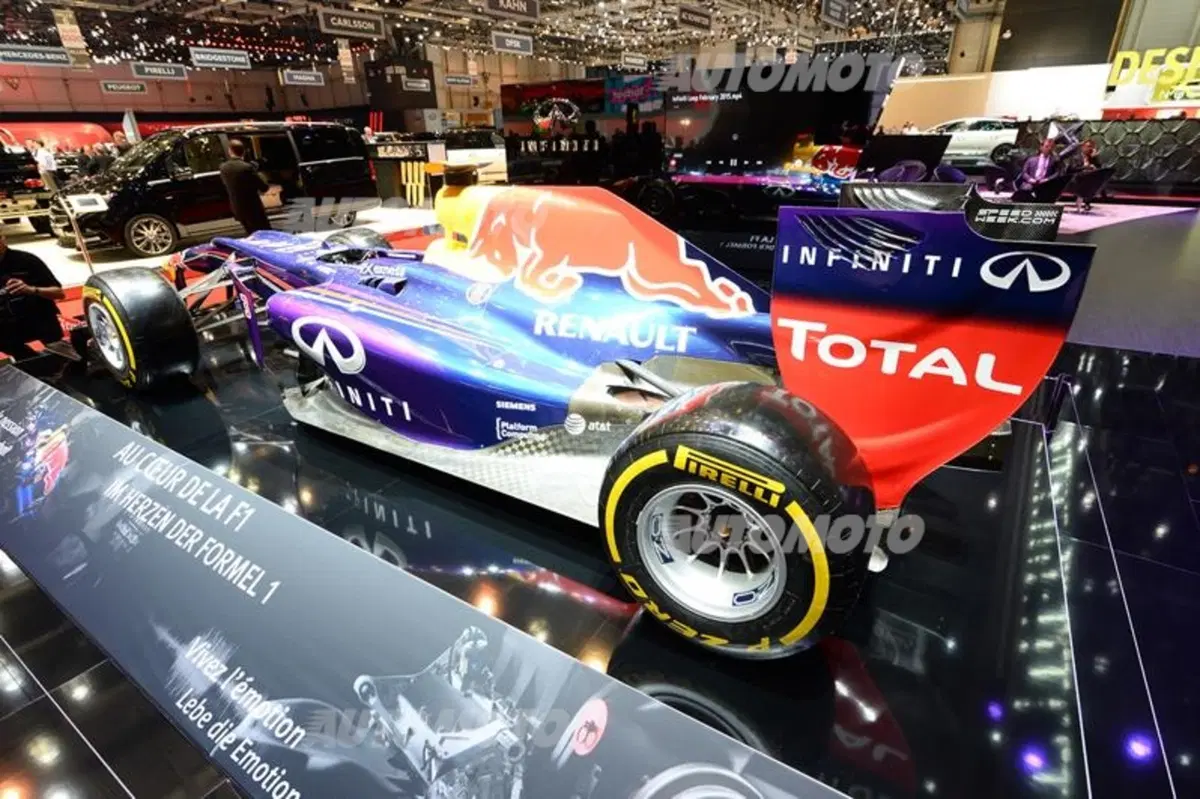 Infiniti al Salone di Ginevra 2015 (14)