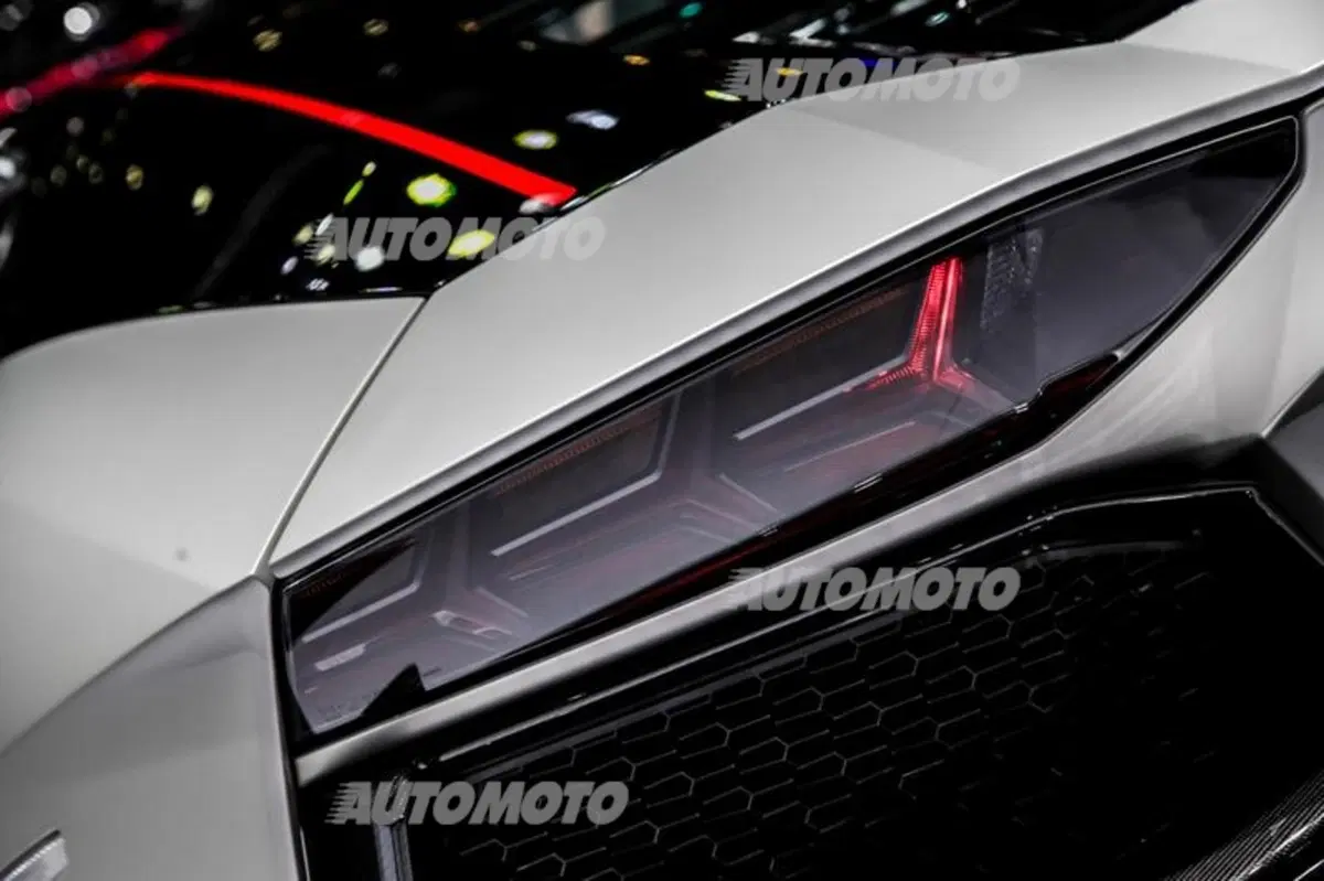 Lamborghini al Salone di Ginevra 2015 (15)