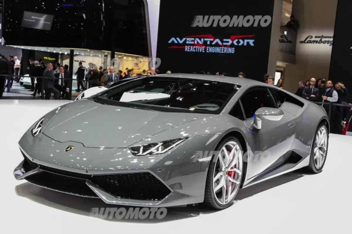 Lamborghini al Salone di Ginevra 2015 (20)