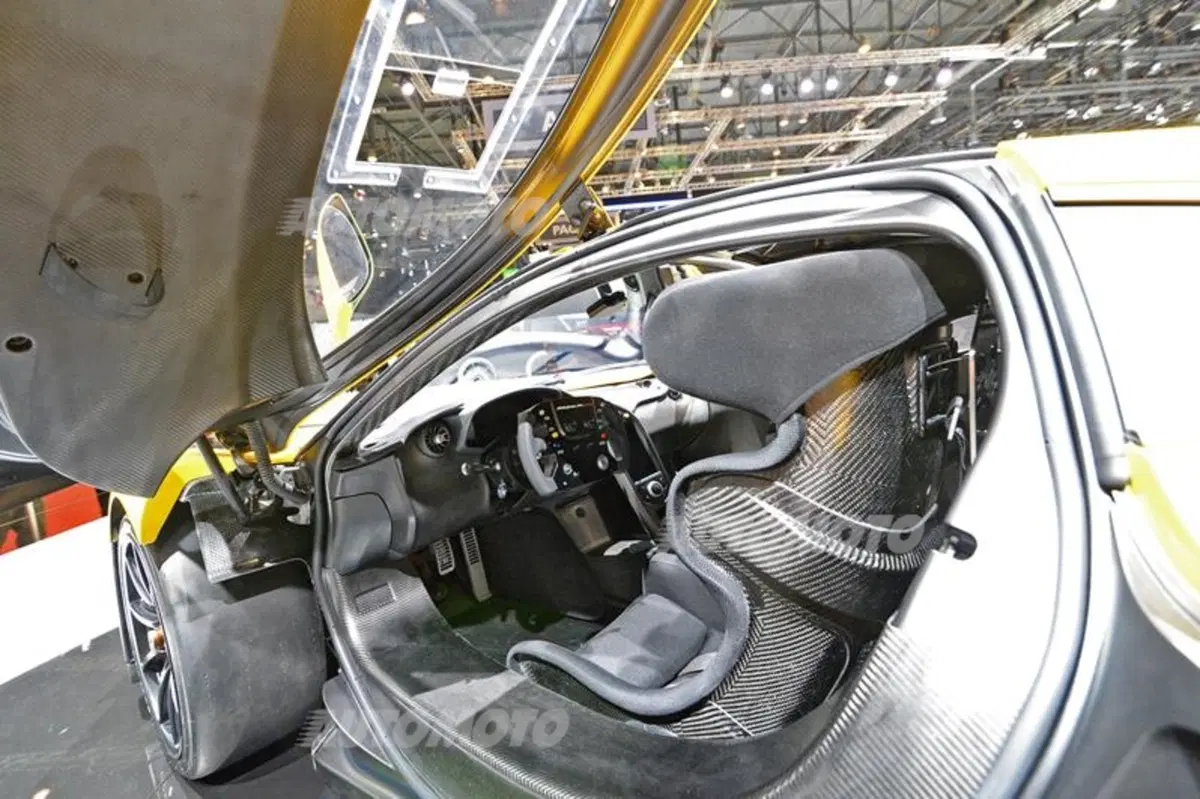 McLaren al Salone di Ginevra 2015 (18)