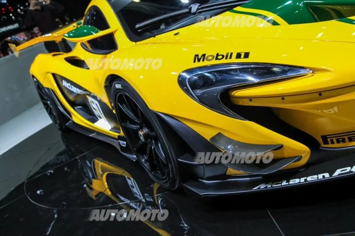 McLaren al Salone di Ginevra 2015 (25)