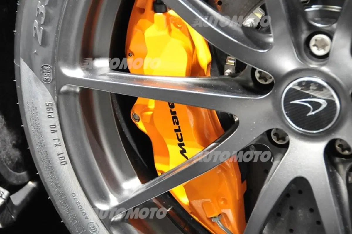 McLaren al Salone di Ginevra 2015 (29)