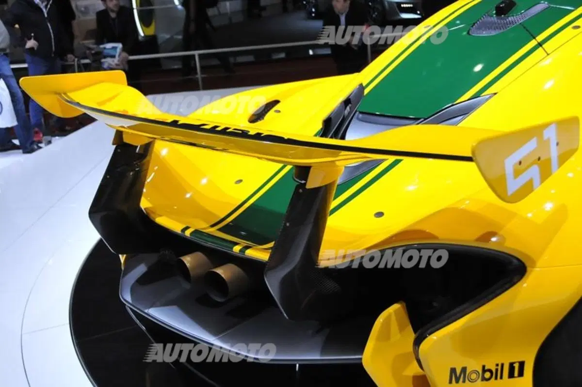 McLaren al Salone di Ginevra 2015 (30)