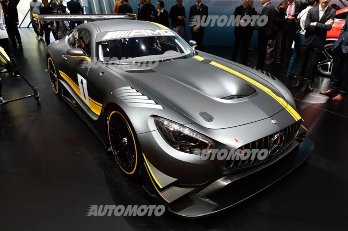 Mercedes-Benz al Salone di Ginevra 2015 (2)