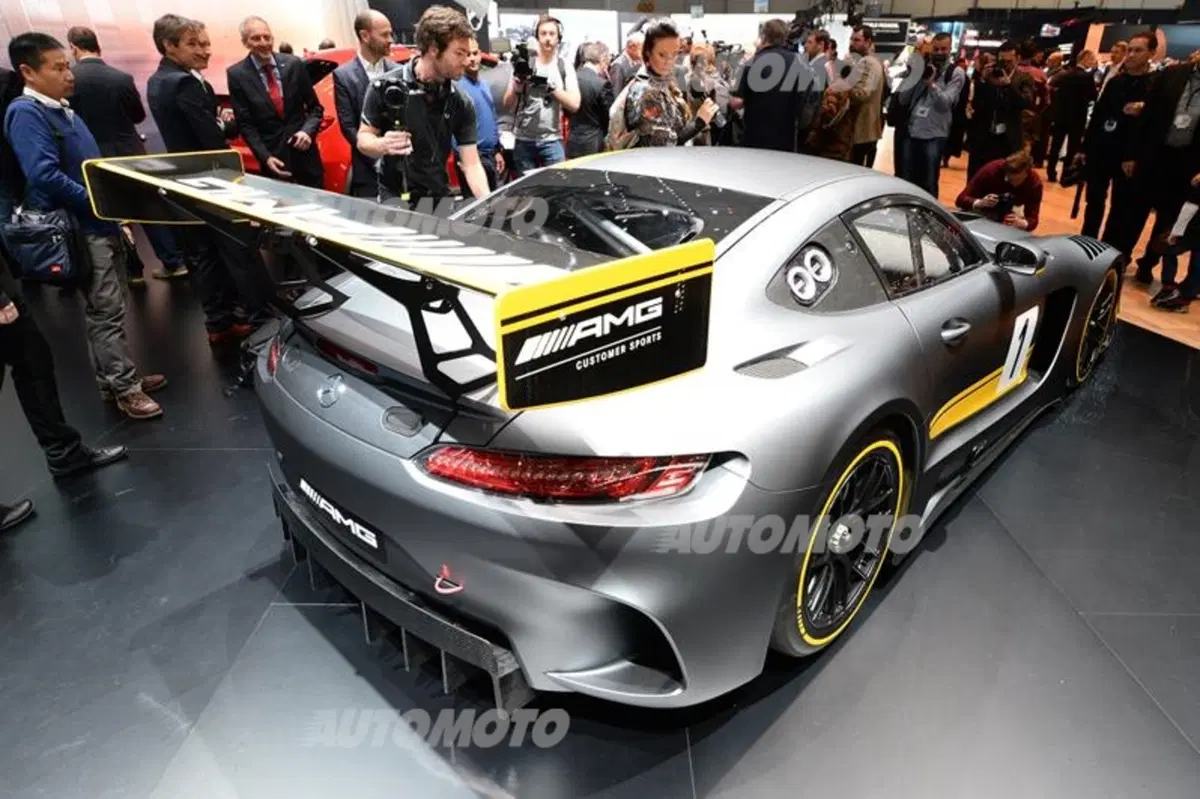 Mercedes-Benz al Salone di Ginevra 2015 (3)