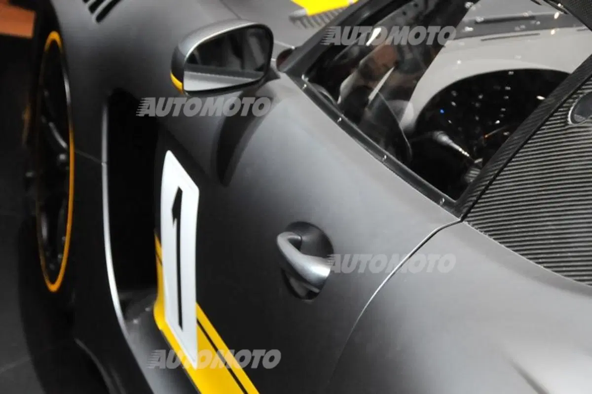 Mercedes-Benz al Salone di Ginevra 2015 (8)