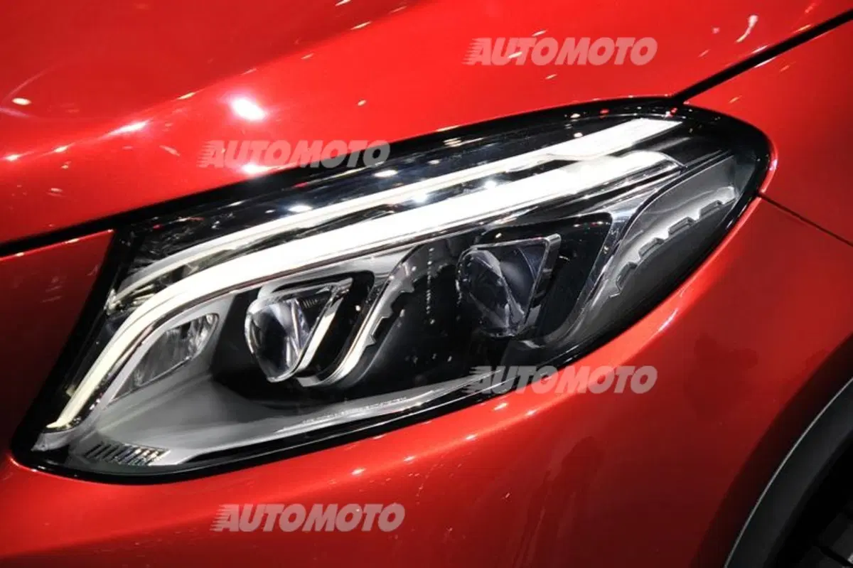 Mercedes-Benz al Salone di Ginevra 2015 (24)