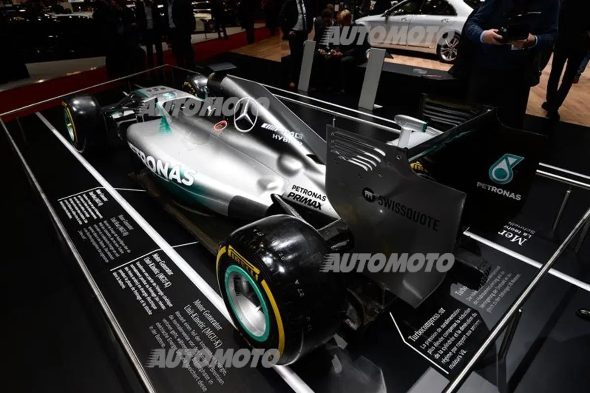Mercedes-Benz al Salone di Ginevra 2015 (27)