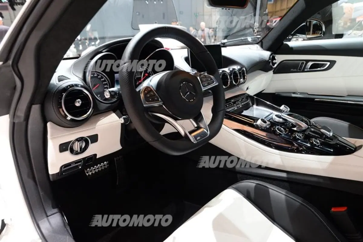 Mercedes-Benz al Salone di Ginevra 2015 (28)