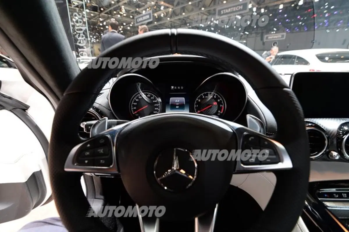 Mercedes-Benz al Salone di Ginevra 2015 (29)