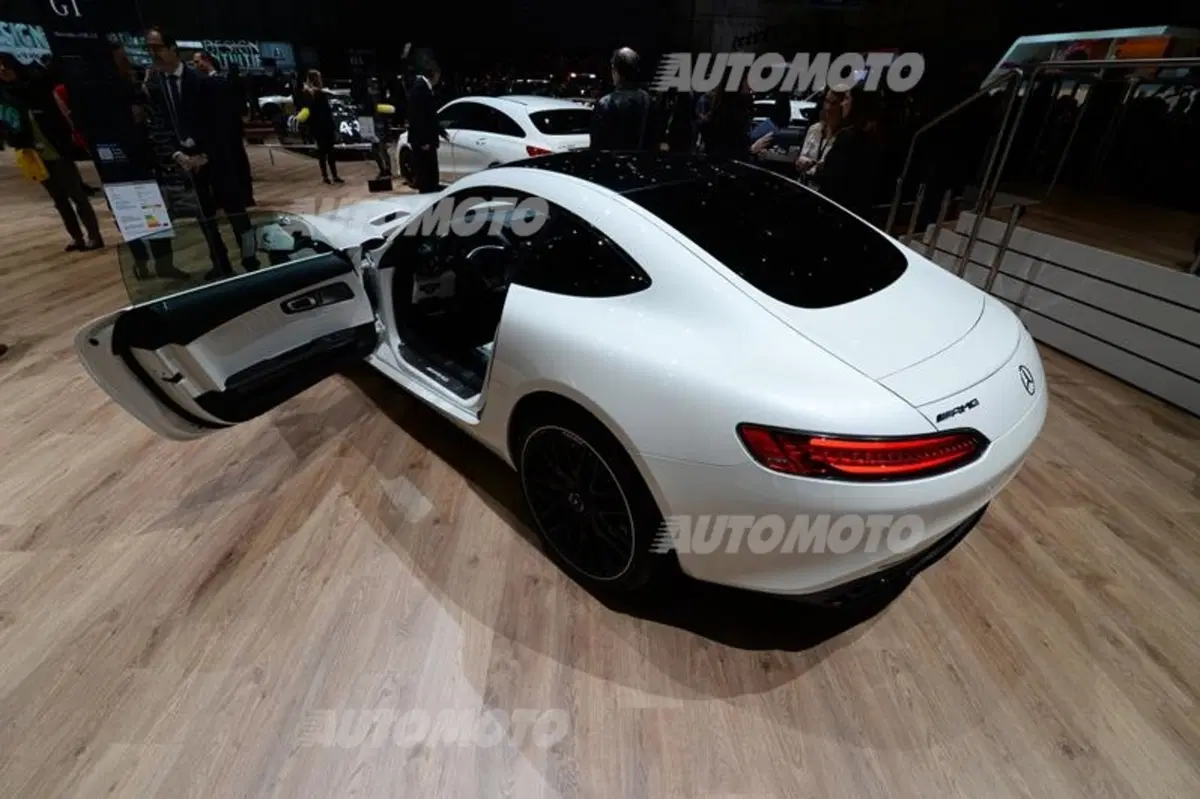 Mercedes-Benz al Salone di Ginevra 2015 (31)