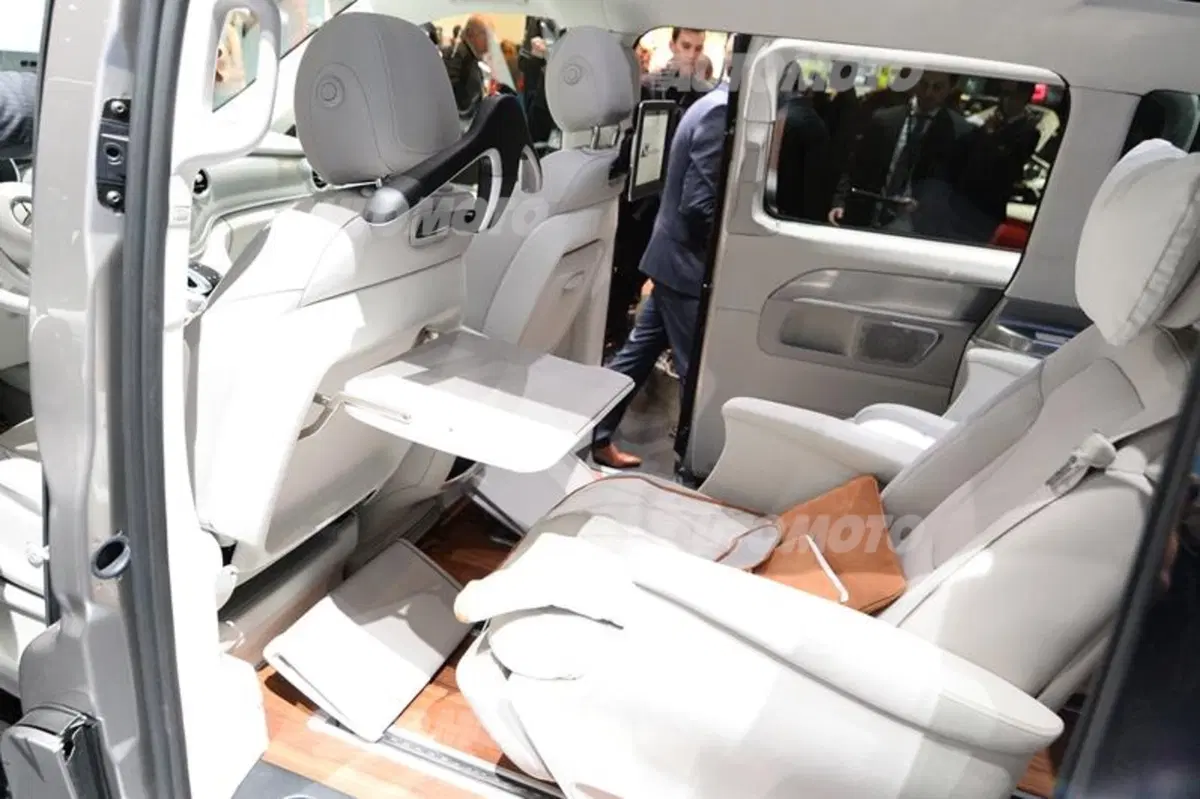 Mercedes-Benz al Salone di Ginevra 2015 (36)