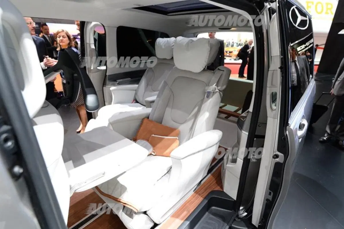 Mercedes-Benz al Salone di Ginevra 2015 (38)