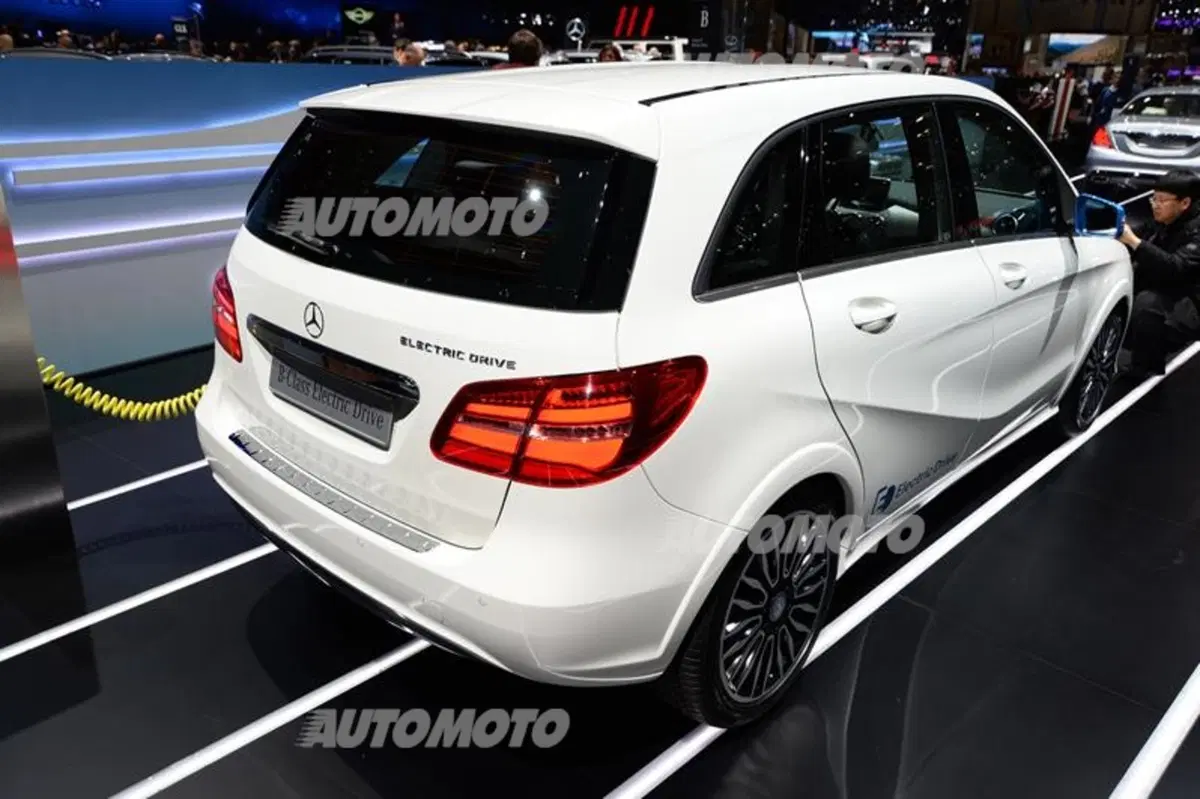 Mercedes-Benz al Salone di Ginevra 2015 (53)