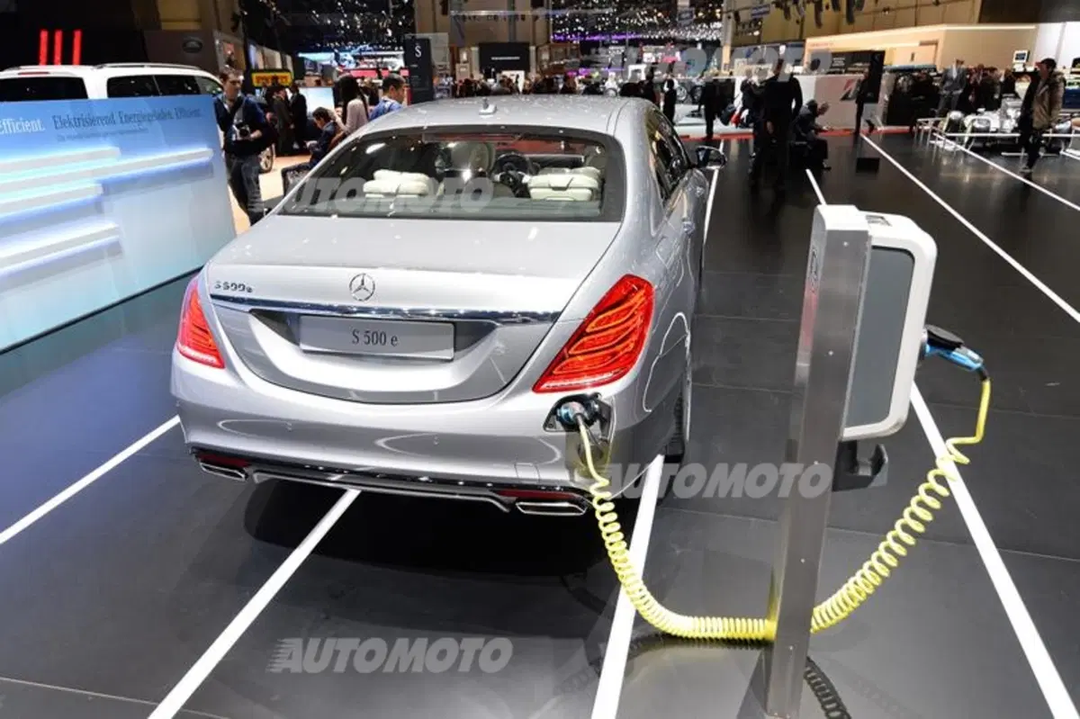 Mercedes-Benz al Salone di Ginevra 2015 (54)