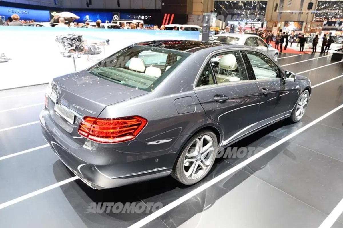 Mercedes-Benz al Salone di Ginevra 2015 (59)