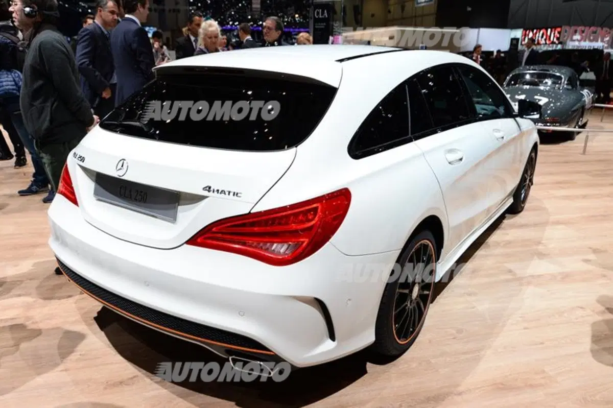 Mercedes-Benz al Salone di Ginevra 2015 (75)