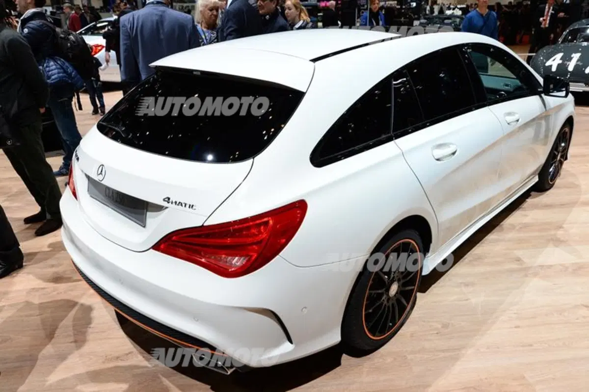 Mercedes-Benz al Salone di Ginevra 2015 (77)