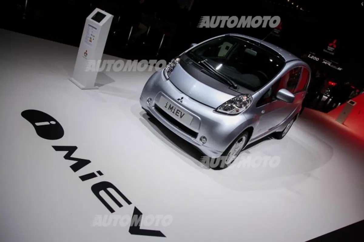 Mitsubishi al Salone di Ginevra 2015 (21)