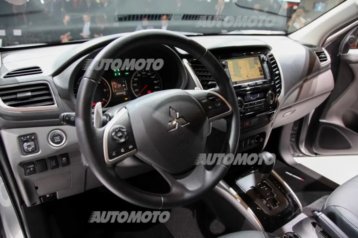 Mitsubishi al Salone di Ginevra 2015 (24)