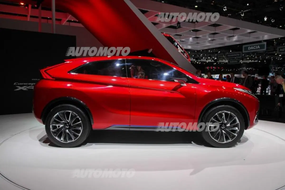 Mitsubishi al Salone di Ginevra 2015 (26)