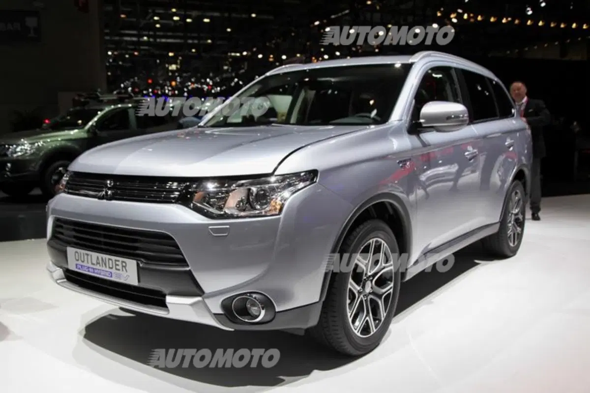 Mitsubishi al Salone di Ginevra 2015 (30)