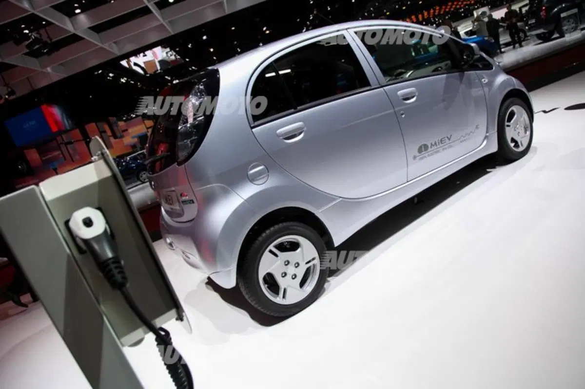 Mitsubishi al Salone di Ginevra 2015 (38)