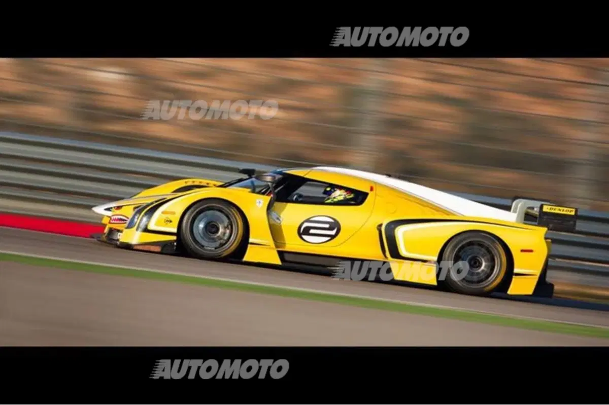 SCG 003 Stradale e Corsa: sportiva biposto da 530 cv (17)