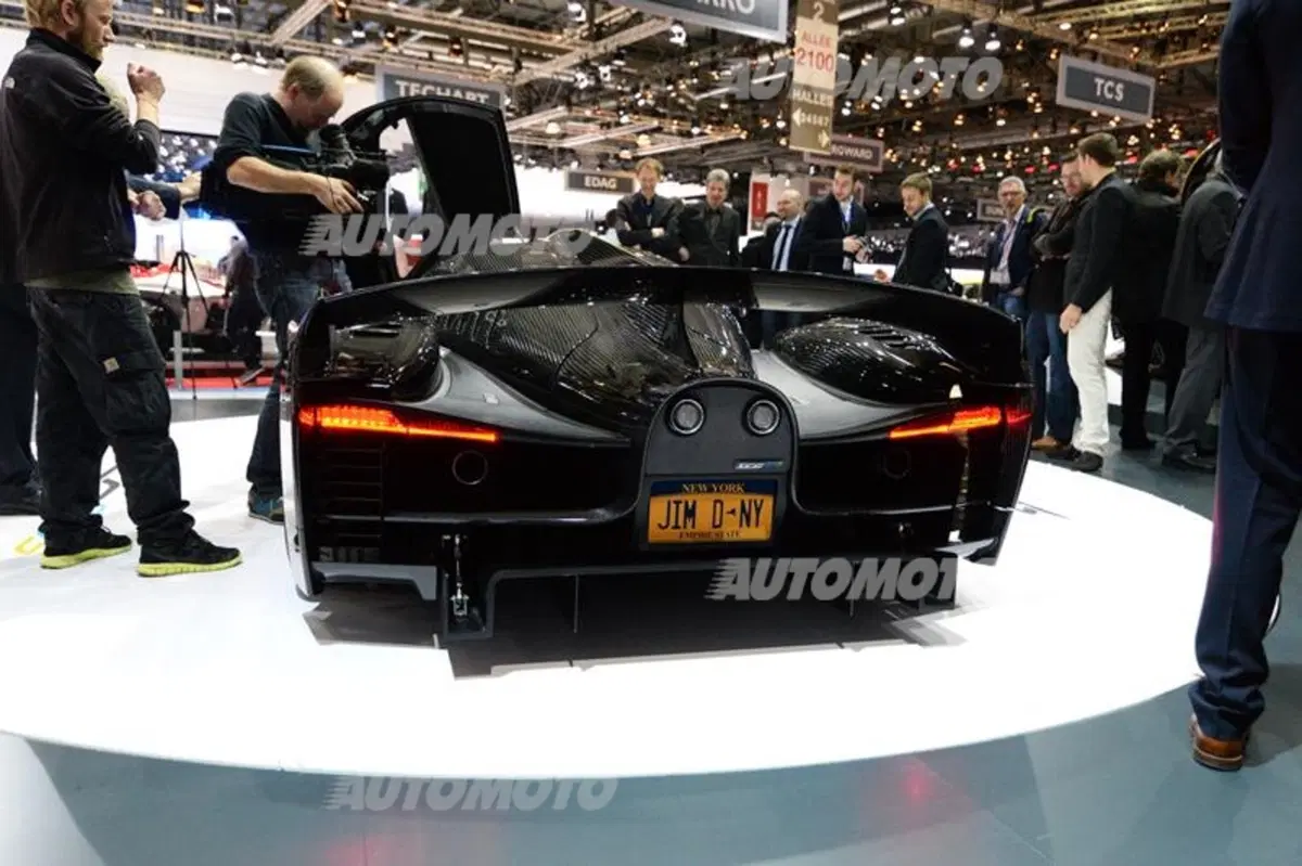 SCG 003 Stradale e Corsa: sportiva biposto da 530 cv (21)